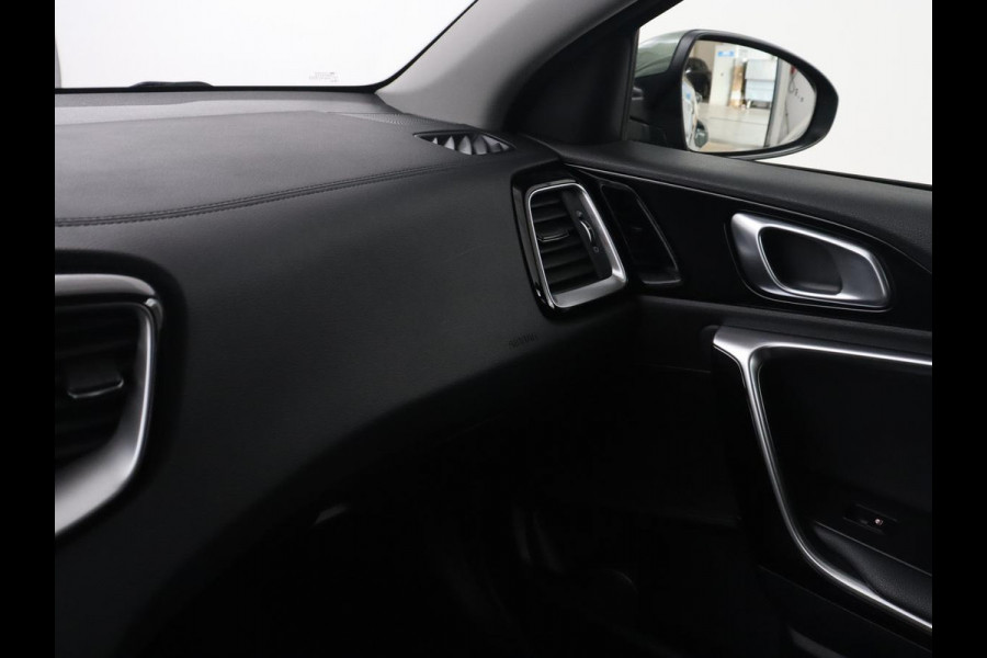 Kia Ceed Sportswagon 1.6 GDI PHEV ExecutiveLine | Panoramadak | Adaptive cruise | Memory | Stuur/stoel verwarming | Dodehoek detectie | Camera | Park assist | Elektrische achterklep | Carplay
