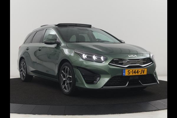 Kia Ceed Sportswagon 1.6 GDI PHEV ExecutiveLine | Panoramadak | Adaptive cruise | Memory | Stuur/stoel verwarming | Dodehoek detectie | Camera | Park assist | Elektrische achterklep | Carplay