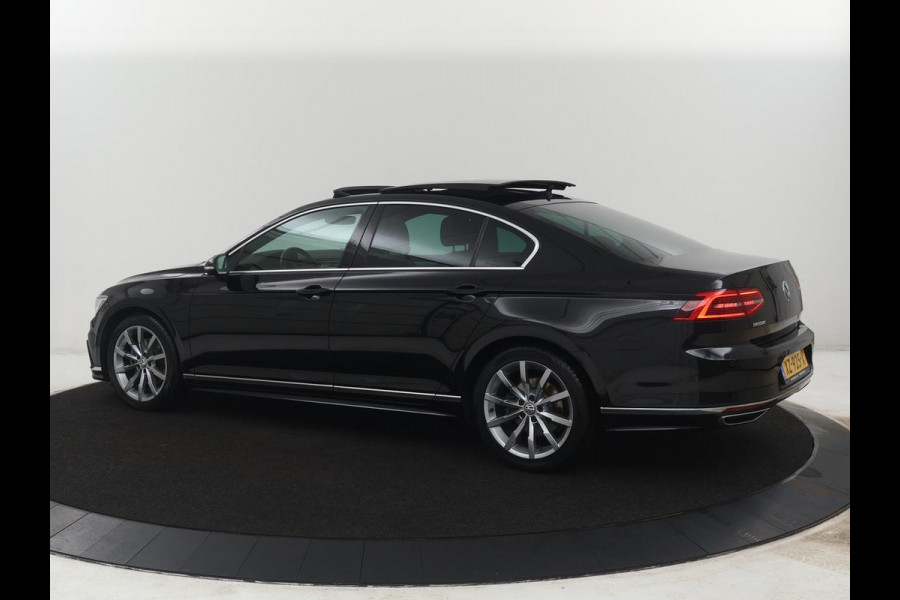 Volkswagen Passat 1.5 TSI Highline Business R | R-line | Panoramadak | Leder | Adaptive cruise | Stoelverwarming |Carplay | Park assist | Climate control