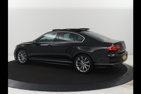 Volkswagen Passat 1.5 TSI Highline Business R | R-line | Panoramadak | Leder | Adaptive cruise | Stoelverwarming |Carplay | Park assist | Climate control
