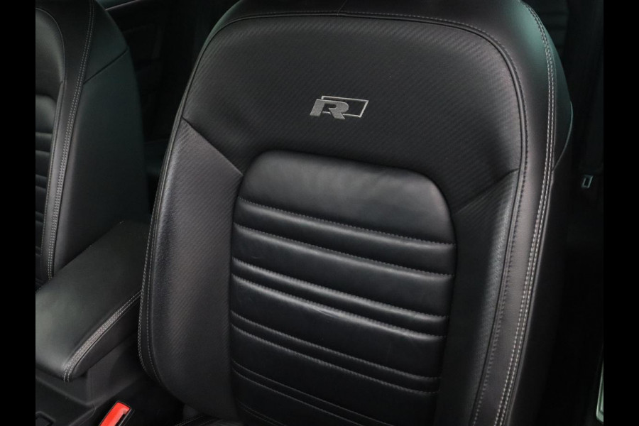 Volkswagen Passat 1.5 TSI Highline Business R | R-line | Panoramadak | Leder | Adaptive cruise | Stoelverwarming |Carplay | Park assist | Climate control