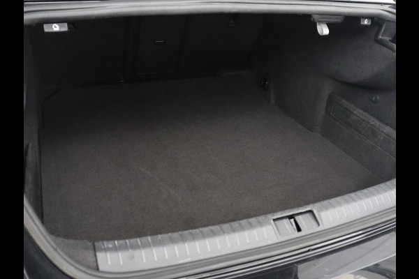 Volkswagen Passat 1.5 TSI Highline Business R | R-line | Panoramadak | Leder | Adaptive cruise | Stoelverwarming |Carplay | Park assist | Climate control