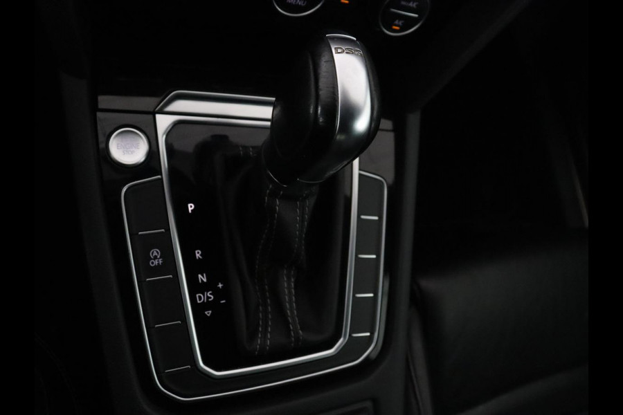 Volkswagen Passat 1.5 TSI Highline Business R | R-line | Panoramadak | Leder | Adaptive cruise | Stoelverwarming |Carplay | Park assist | Climate control