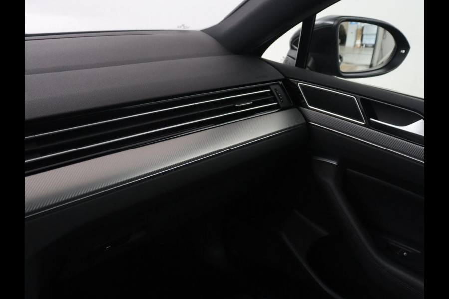 Volkswagen Passat 1.5 TSI Highline Business R | R-line | Panoramadak | Leder | Adaptive cruise | Stoelverwarming |Carplay | Park assist | Climate control