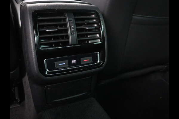 Volkswagen Passat 1.5 TSI Highline Business R | R-line | Panoramadak | Leder | Adaptive cruise | Stoelverwarming |Carplay | Park assist | Climate control