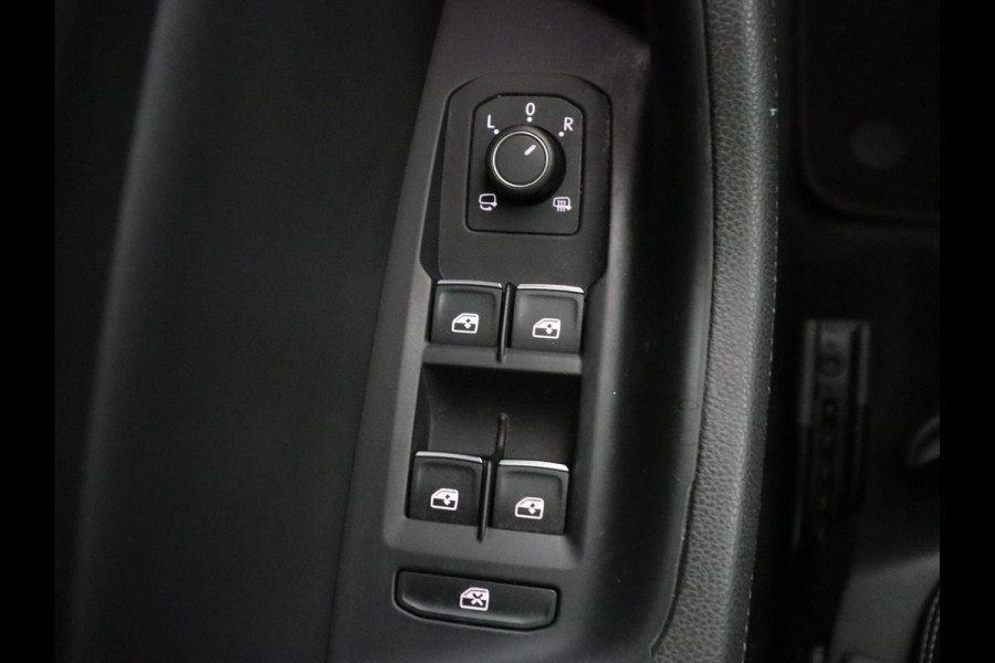 Volkswagen Passat 1.5 TSI Highline Business R | R-line | Panoramadak | Leder | Adaptive cruise | Stoelverwarming |Carplay | Park assist | Climate control