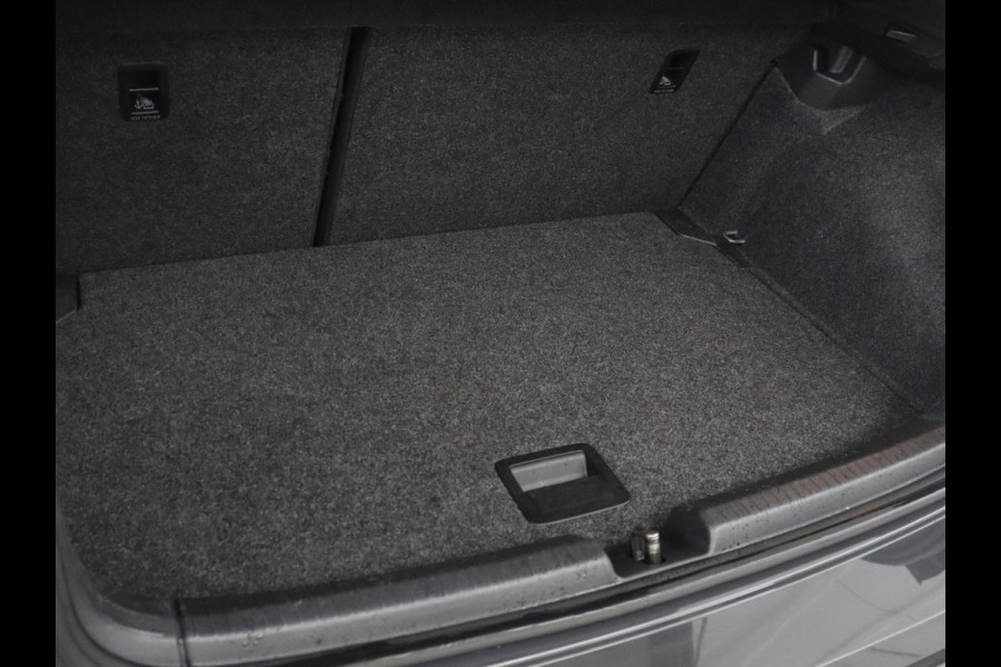 Volkswagen Polo 1.0 TSI R-Line Edition | Adaptive cruise | Airco | Camera | Park assist | Carplay | LED