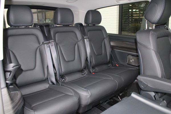 Mercedes-Benz Eqv 300 L3 / XXL / Luchtvering / 7-Persoons / 2x Elec Schuifdeur / Burmester / 360 Camera / Vol Opties / NIEUWSTAAT