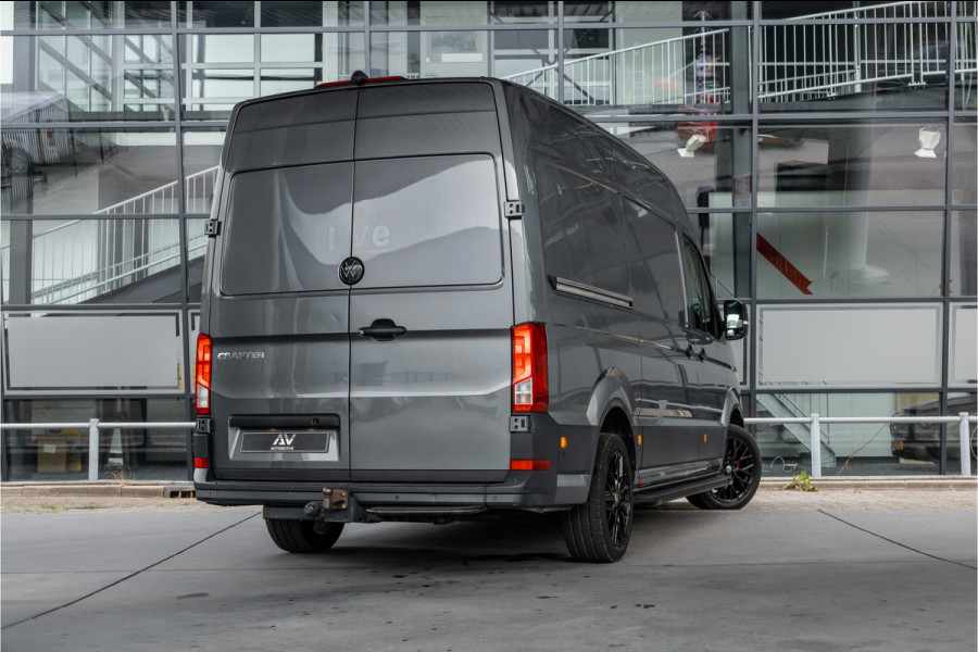 Volkswagen Crafter 2.0 TDI 177 PK L3H3 Highline | DSG | L+R Schuifdeur | Bi-Xenon | ACC | Trekhaak | Blind spot | Camera | CarPlay | Navigatie | Massage | Stoel- en stuurwielverwarming | DAB | Nieuwe APK