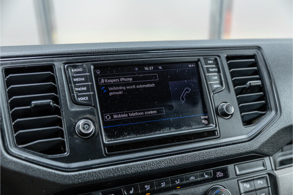 Volkswagen Crafter 2.0 TDI 177 PK L3H3 Highline | DSG | L+R Schuifdeur | Bi-Xenon | ACC | Trekhaak | Blind spot | Camera | CarPlay | Navigatie | Massage | Stoel- en stuurwielverwarming | DAB | Nieuwe APK