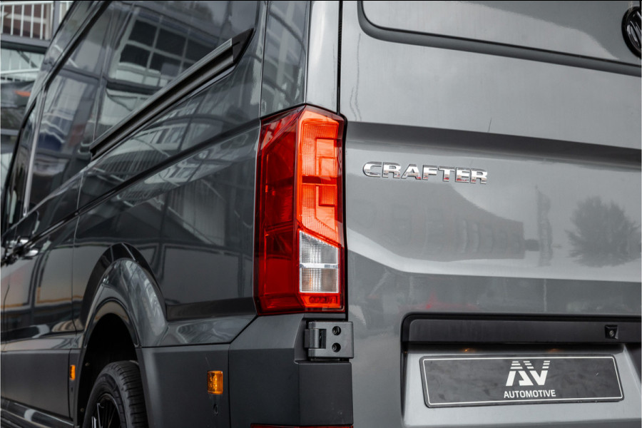 Volkswagen Crafter 2.0 TDI 177 PK L3H3 Highline | DSG | L+R Schuifdeur | Bi-Xenon | ACC | Trekhaak | Blind spot | Camera | CarPlay | Navigatie | Massage | Stoel- en stuurwielverwarming | DAB | Nieuwe APK