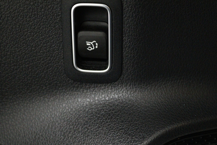 Mercedes-Benz EQA 250 Business Solution Luxury 67 kWh (CAMERA, STOELVERWARMING, ELEKTR STOELEN)