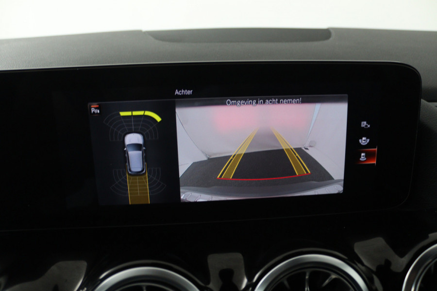 Mercedes-Benz EQA 250 Business Solution Luxury 67 kWh (CAMERA, STOELVERWARMING, ELEKTR STOELEN)