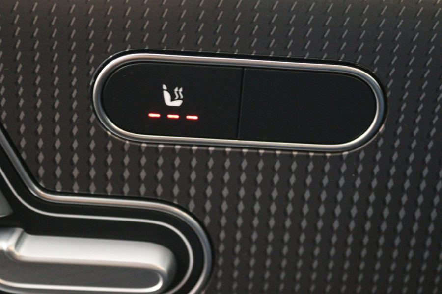 Mercedes-Benz EQA 250 Business Solution Luxury 67 kWh (CAMERA, STOELVERWARMING, ELEKTR STOELEN)