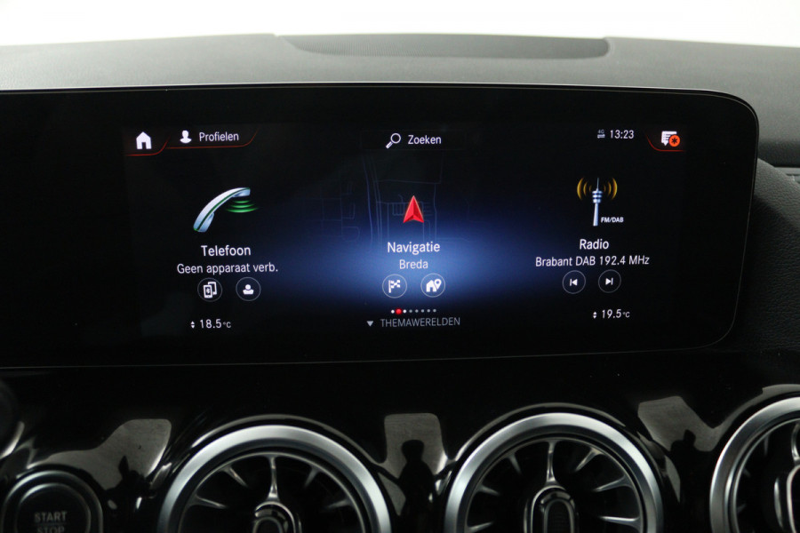 Mercedes-Benz EQA 250 Business Solution Luxury 67 kWh (CAMERA, STOELVERWARMING, ELEKTR STOELEN)