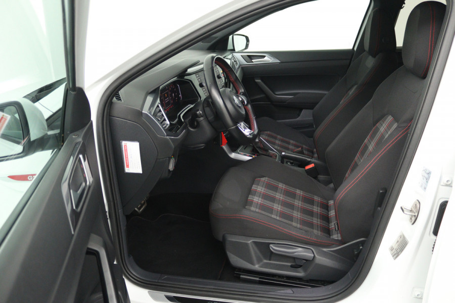 Volkswagen Polo 2.0 TSI GTI (STOELVERWARMING, DIGITALE COCKPIT, CRUISE ADAPTIEF)