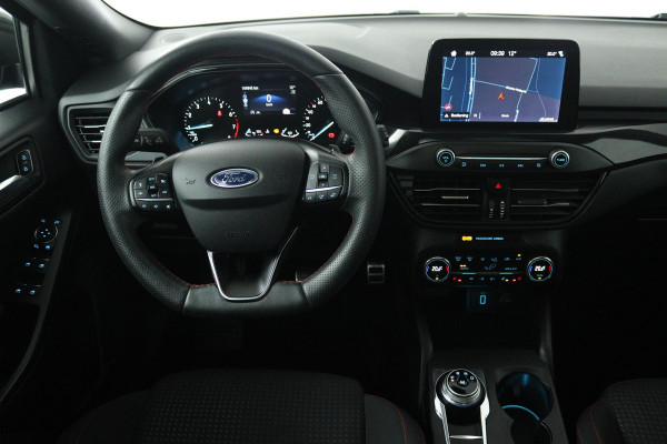 Ford FOCUS Wagon 1.5 EcoBoost Vignale (PANORAMADAK, STOEL/STUUR VERWARMING, CAMERA, CRUISE CONTROL ADAPTIEF, TREKHAAK)