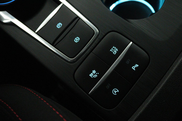 Ford FOCUS Wagon 1.5 EcoBoost Vignale (PANORAMADAK, STOEL/STUUR VERWARMING, CAMERA, CRUISE CONTROL ADAPTIEF, TREKHAAK)