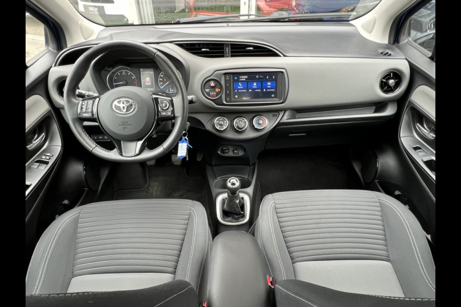 Toyota Yaris 1.0 VVT-i Connect | Apple CarPlay/Android Auto, Lichtmetalen velgen, Airconditioning, Parkeercamera
