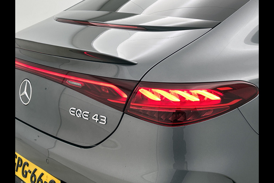 Mercedes-Benz EQE AMG 43 4MATIC 90 kWh Panoramadak | Memory Pakket | Rode gordels |  Burmester Inclusief 24 maanden Mercedes-Benz Certified garantie voor Europa.
