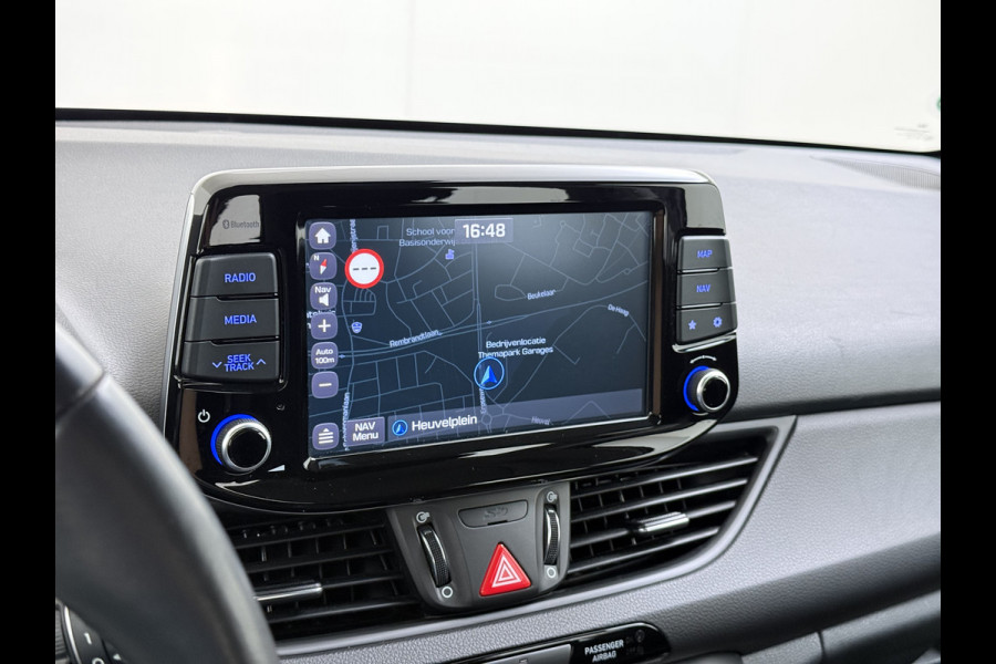 Hyundai i30 T 120PK Trekhaak Camera Ecc Android Auto Apple Carplay Navi Pdc Comfort Cruise Control Led Bluetooth DAB Lane Assist Issofix Origineel Nederlandse Auto