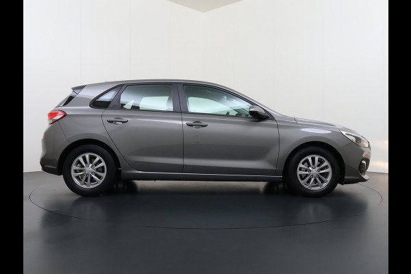 Hyundai i30 T 120PK Trekhaak Camera Ecc Android Auto Apple Carplay Navi Pdc Comfort Cruise Control Led Bluetooth DAB Lane Assist Issofix Origineel Nederlandse Auto