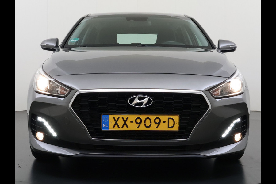 Hyundai i30 T 120PK Trekhaak Camera Ecc Android Auto Apple Carplay Navi Pdc Comfort Cruise Control Led Bluetooth DAB Lane Assist Issofix Origineel Nederlandse Auto