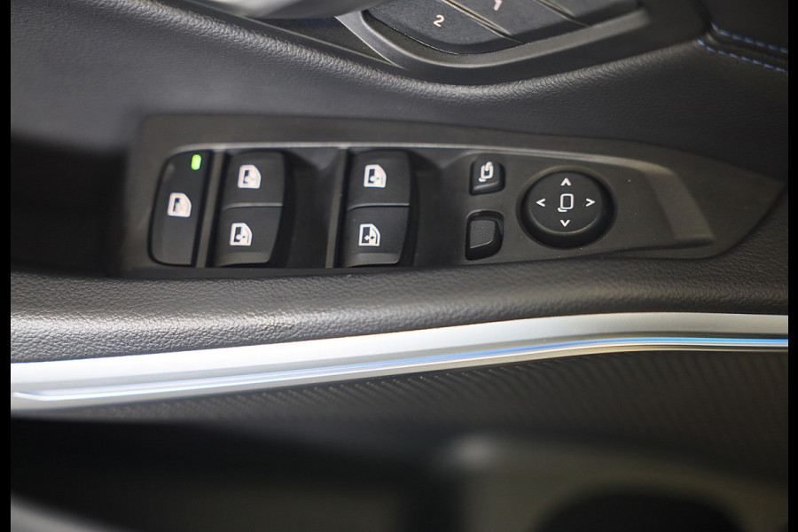 BMW 3 Serie Touring 320e M Line / Head Up / Memory / Navi / Camera / Acc / F1 / Open Panoramadak / Led / Pdc / 19 Inch