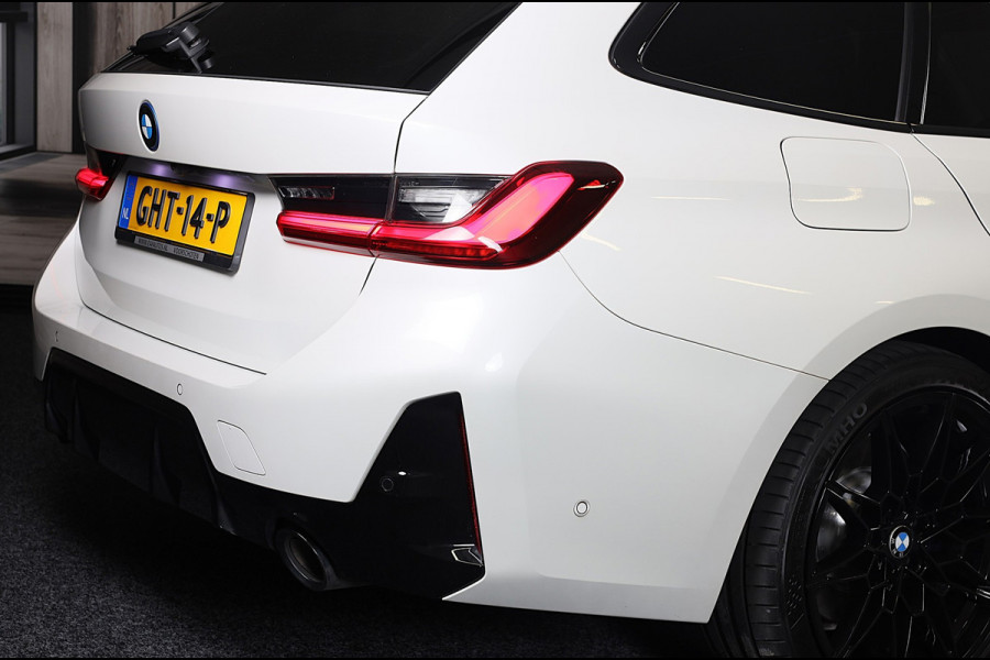 BMW 3 Serie Touring 320e M Line / Head Up / Memory / Navi / Camera / Acc / F1 / Open Panoramadak / Led / Pdc / 19 Inch