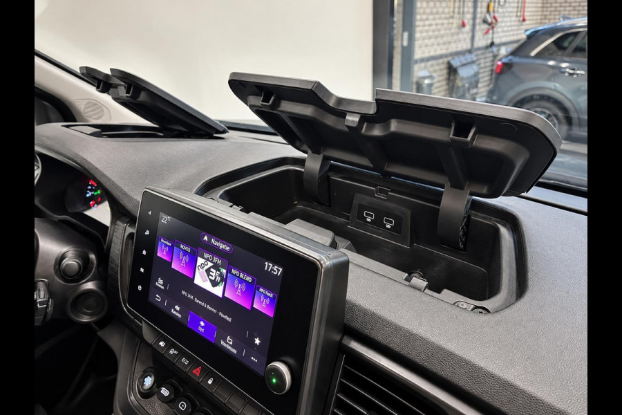 Renault Trafic 2.0 dCi 130 T30 L2H1 Comfort Dubbele Cabine Keyless Entry Trekhaak Camera LED Koplampen Navigatie Cruise Control Parkeersensoren rondom