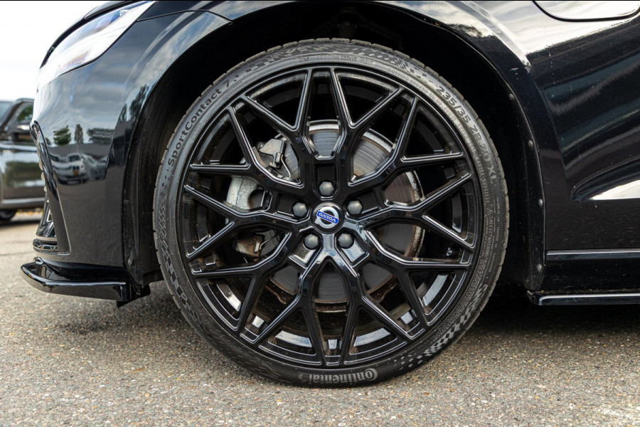 Volvo S60 2.0 Recharge T6 AWD R-Design 20inch Maxton Black edition R-design