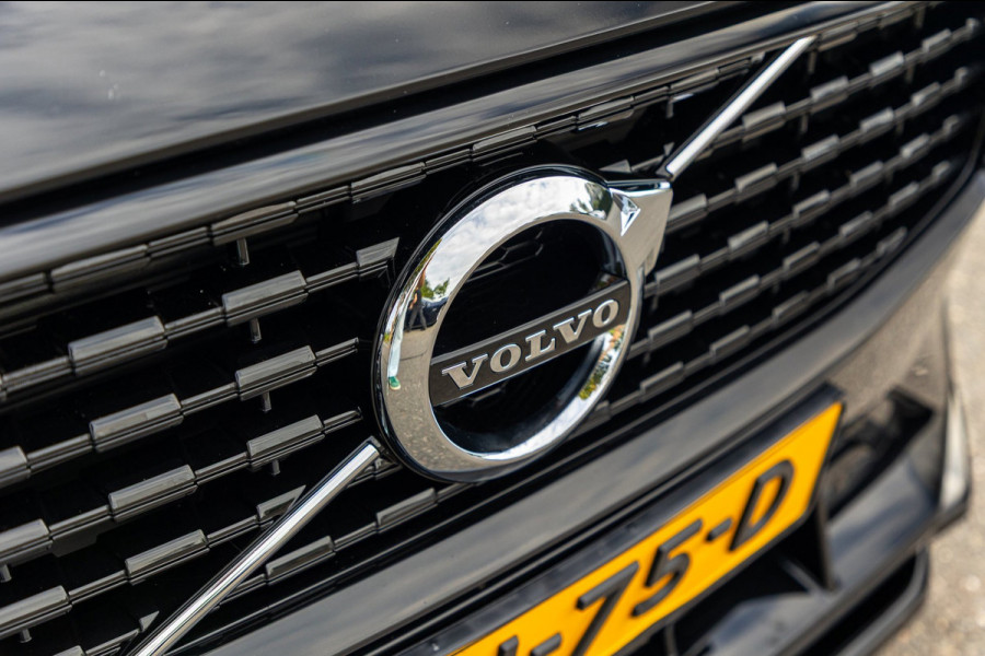 Volvo S60 2.0 Recharge T6 AWD R-Design 20inch Maxton Black edition R-design