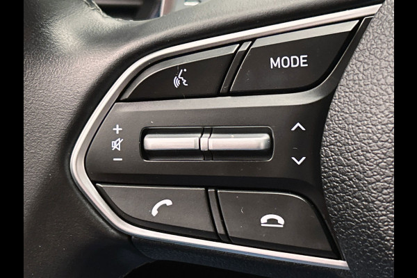 Hyundai Santa Fe 1.6 T-GDI PHEV Comfort 7 Persoons| 1e Eigenaar | Stoelverwarming | Krell | Adapt.Cruise | Camera | Carplay |