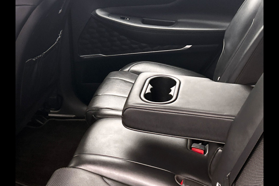 Hyundai Santa Fe 1.6 T-GDI PHEV Comfort 7 Persoons| 1e Eigenaar | Stoelverwarming | Krell | Adapt.Cruise | Camera | Carplay |