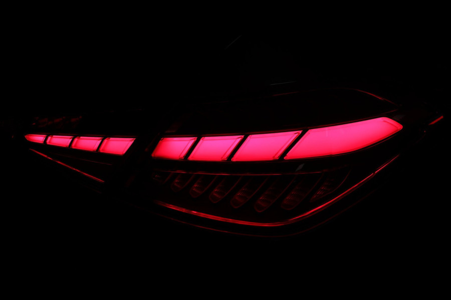 Mercedes-Benz C-Klasse 300 e AMG Line / PANO / HUD / 2X MEMORY / 360 / ACC / KEYLESS