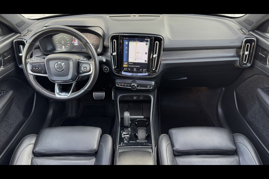 Volvo XC40 2.0 T4 R-Design Automaat Pano Trekhaak Camera Adaptive Cruise Leder Carplay Harman/Kardon All-Season banden
