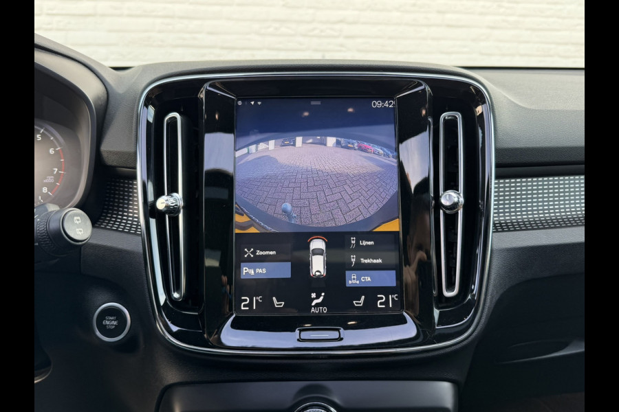 Volvo XC40 2.0 T4 R-Design Automaat Pano Trekhaak Camera Adaptive Cruise Leder Carplay Harman/Kardon All-Season banden