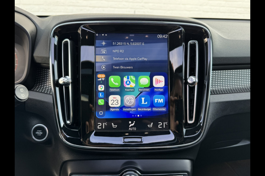 Volvo XC40 2.0 T4 R-Design Automaat Pano Trekhaak Camera Adaptive Cruise Leder Carplay Harman/Kardon All-Season banden
