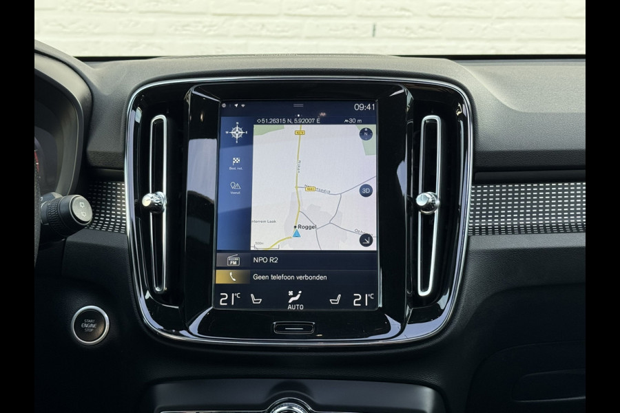 Volvo XC40 2.0 T4 R-Design Automaat Pano Trekhaak Camera Adaptive Cruise Leder Carplay Harman/Kardon All-Season banden