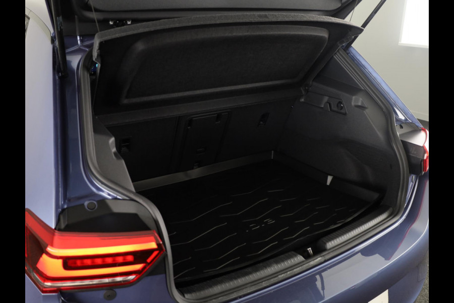 Volkswagen ID.3 Life 61 kWh accu 140 kW / 190 PK Hatchback Elektri Stoelverwarming | Keyless | Camera | ACC