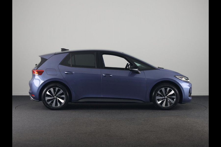Volkswagen ID.3 Life 61 kWh accu 140 kW / 190 PK Hatchback Elektri Stoelverwarming | Keyless | Camera | ACC