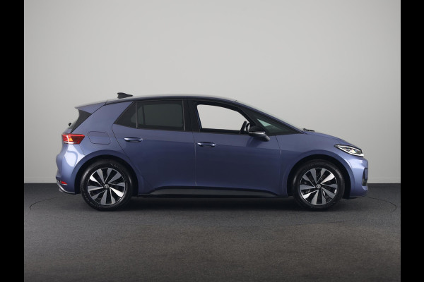 Volkswagen ID.3 Life 61 kWh accu 140 kW / 190 PK Hatchback Elektri Stoelverwarming | Keyless | Camera | ACC