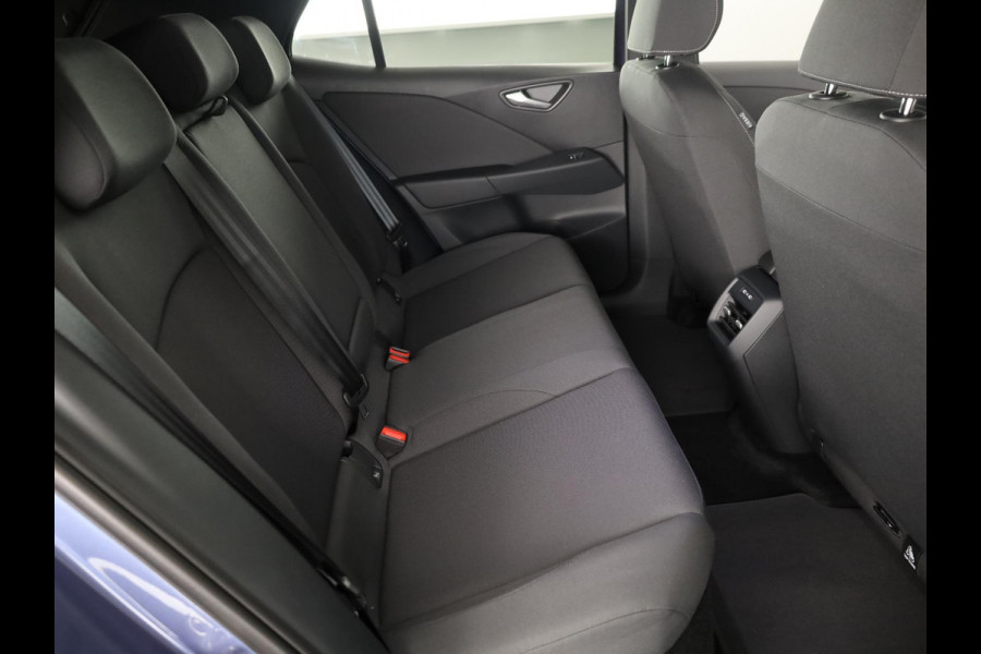 Volkswagen ID.3 Life 61 kWh accu 140 kW / 190 PK Hatchback Elektri Stoelverwarming | Keyless | Camera | ACC