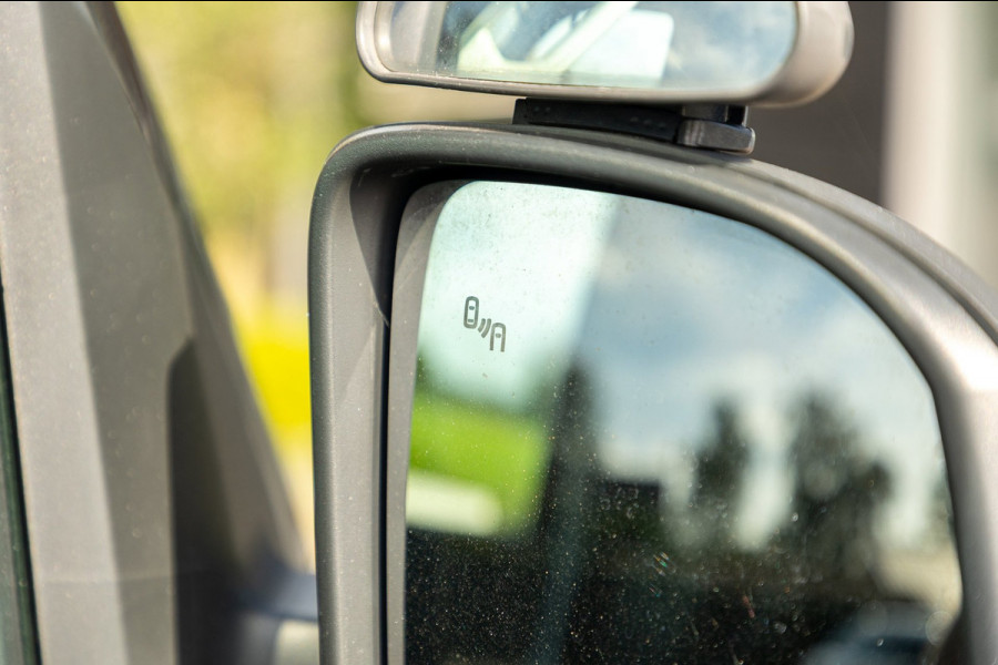 Volkswagen Crafter 35 2.0 TDI L3H2 DC Highline I 2 schuif I camera I carplay I blis I Acc