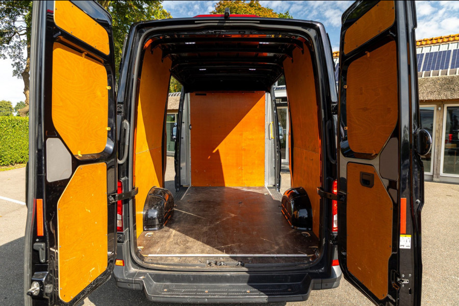 Volkswagen Crafter 35 2.0 TDI L3H2 DC Highline I 2 schuif I camera I carplay I blis I Acc