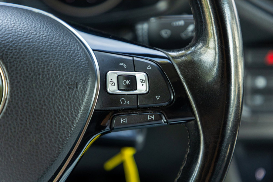 Volkswagen Crafter 35 2.0 TDI L3H2 DC Highline I 2 schuif I camera I carplay I blis I Acc