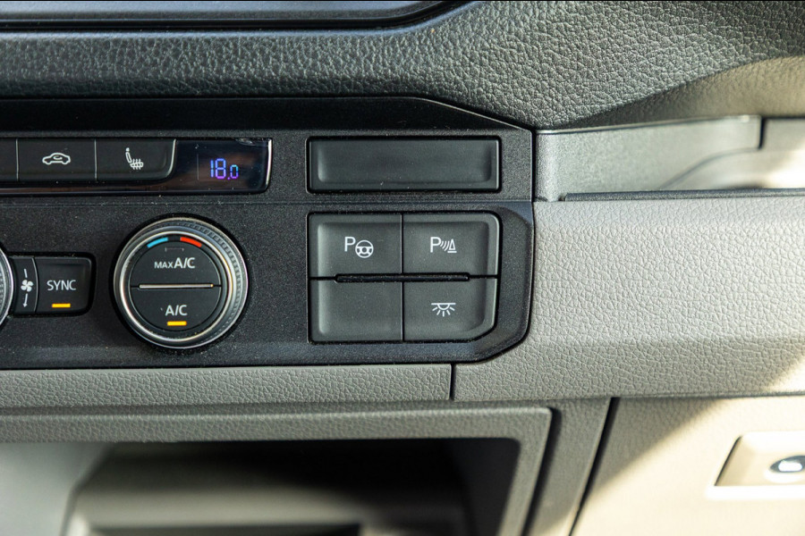 Volkswagen Crafter 35 2.0 TDI L3H2 DC Highline I 2 schuif I camera I carplay I blis I Acc