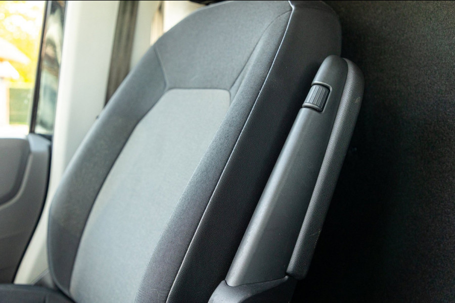 Volkswagen Crafter 35 2.0 TDI L3H2 DC Highline I 2 schuif I camera I carplay I blis I Acc