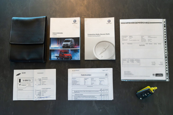Volkswagen Crafter 35 2.0 TDI L3H2 DC Highline I 2 schuif I camera I carplay I blis I Acc