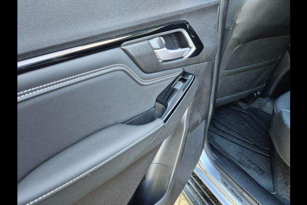 Isuzu D-max Dubbel Cab V-Cross 4WD AT XL 5 persoons Container zomer + winterset 3,5 T trekgewicht